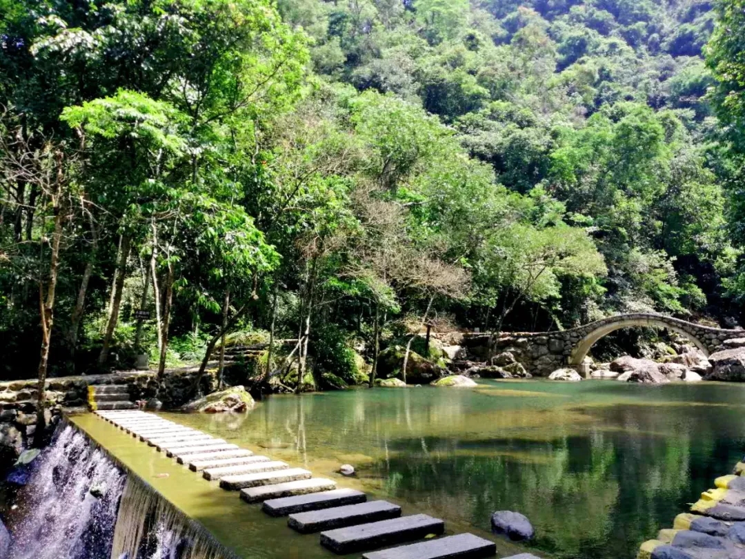 景区资讯  罗源畲山水景区/凤凰山庄,国家3a级旅游景区,位于福州罗源